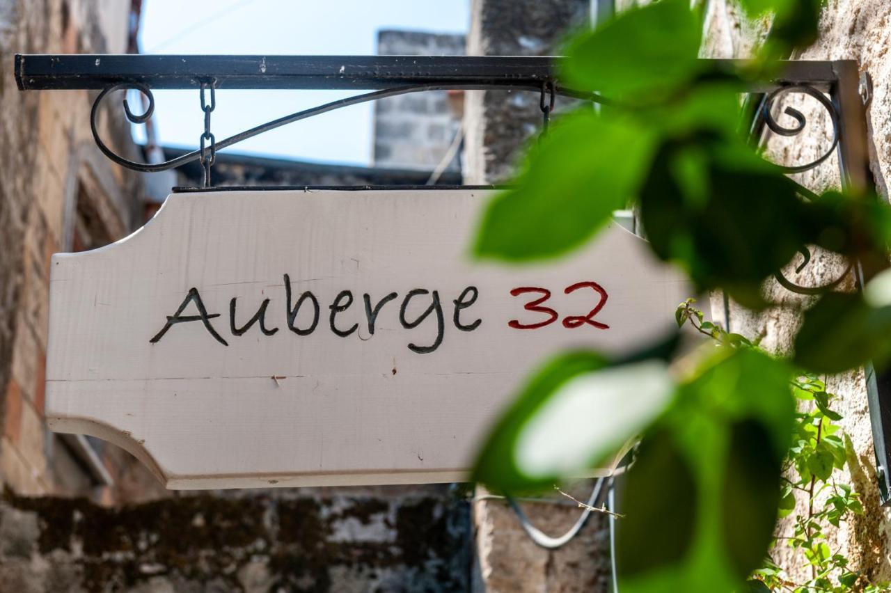 Auberge 32 Old Town Rhodes City ภายนอก รูปภาพ