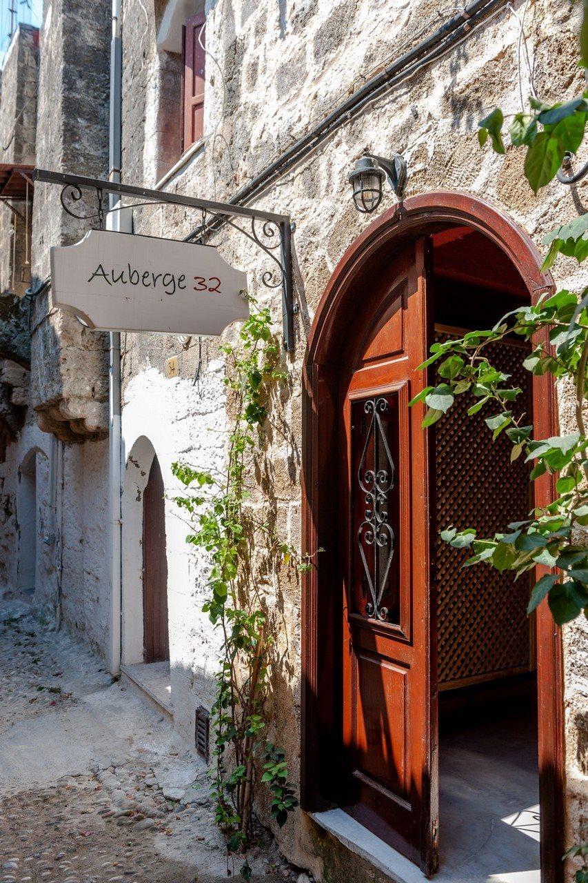 Auberge 32 Old Town Rhodes City ภายนอก รูปภาพ