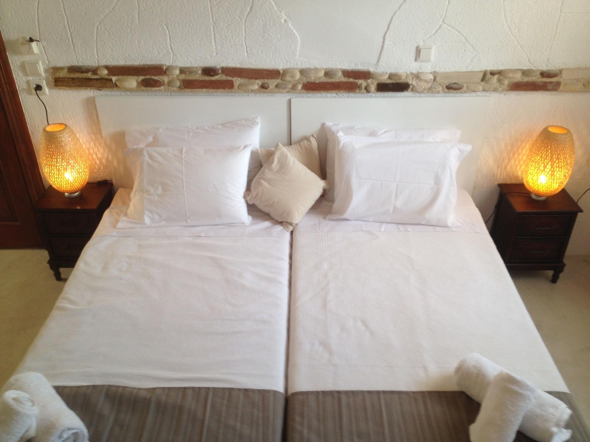 Auberge 32 Old Town Rhodes City ภายนอก รูปภาพ