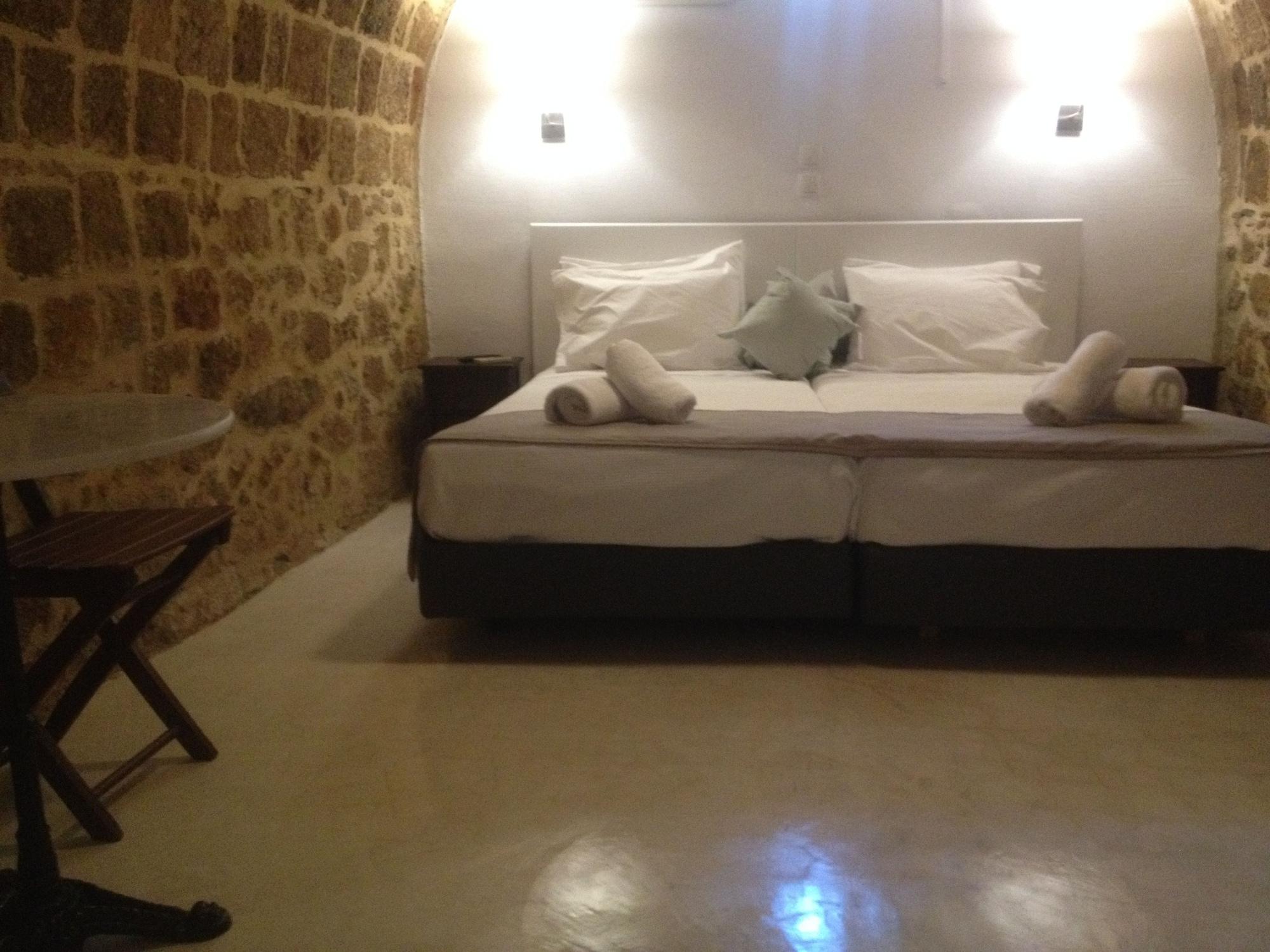 Auberge 32 Old Town Rhodes City ภายนอก รูปภาพ