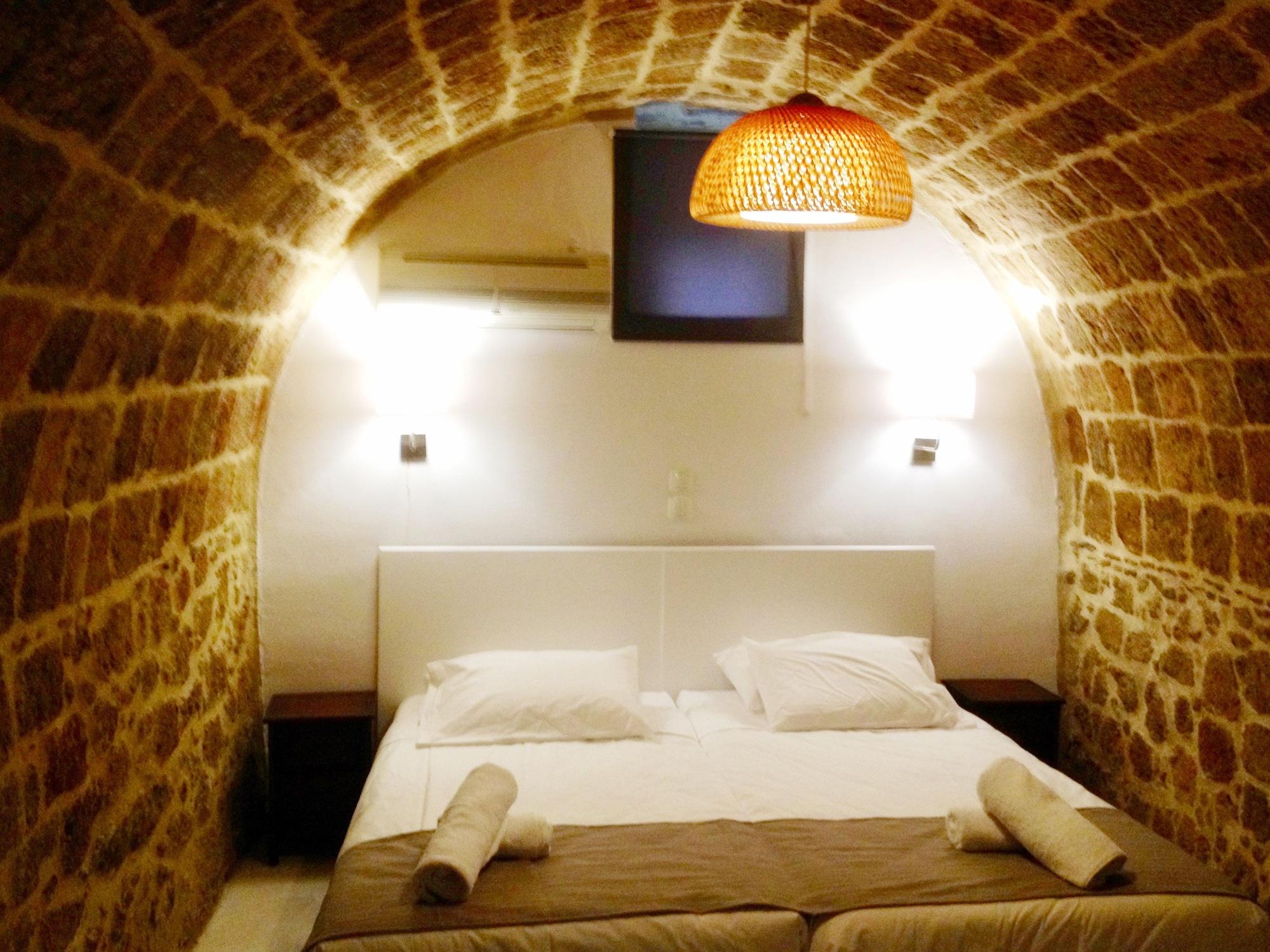 Auberge 32 Old Town Rhodes City ภายนอก รูปภาพ