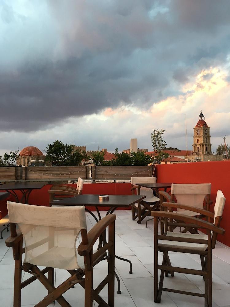 Auberge 32 Old Town Rhodes City ภายนอก รูปภาพ