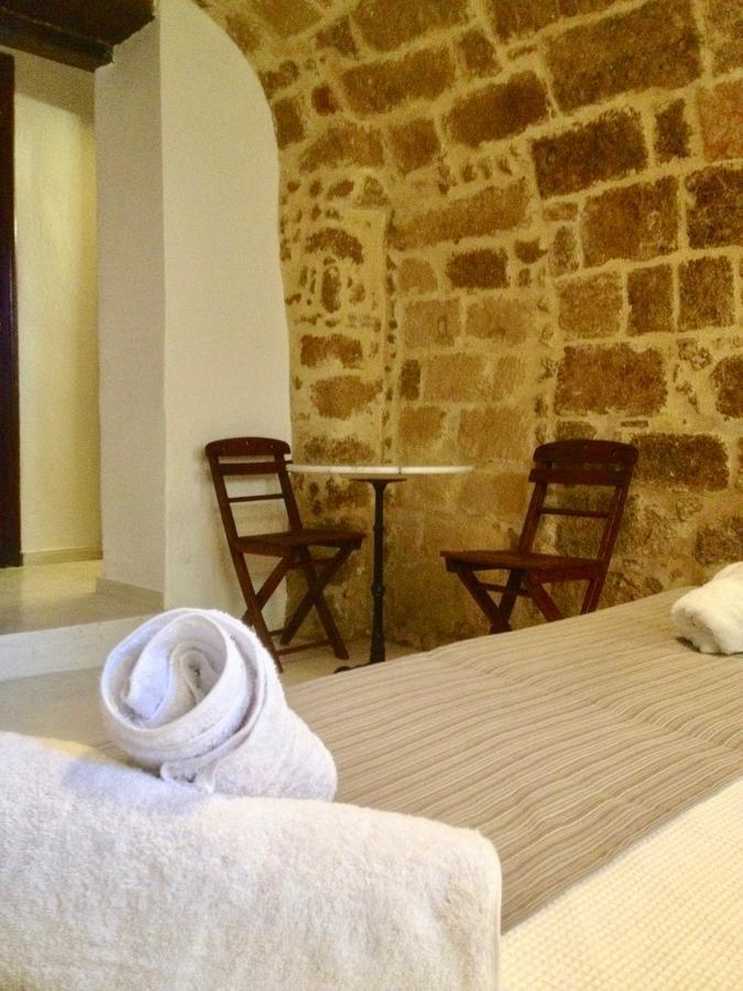 Auberge 32 Old Town Rhodes City ภายนอก รูปภาพ
